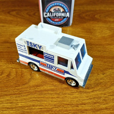 Hot Wheels Delivery Slick Rides Good Humor Truck White Isky Real Riders Rr 2010