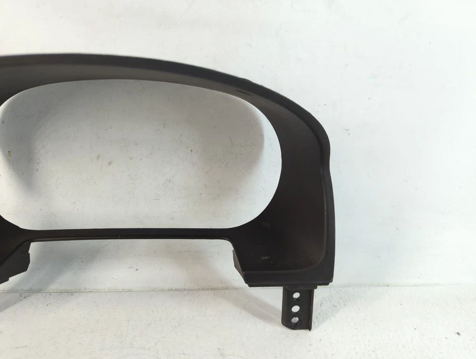 Chevrolet Cobalt 2008 panel de moldura de tablero OEM 106652 T69RA Foto 3 de 4