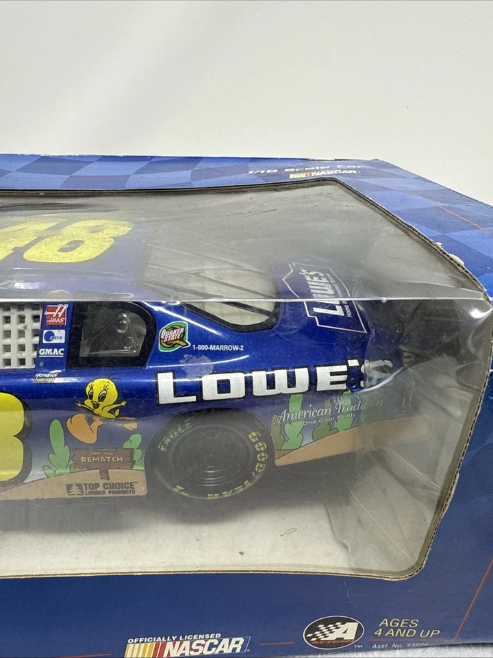1:18 ACTION WINNER'S CIRCLE 2002 #48 LOWES LOONEY TUNES REMATCH JIMMIE JOHNSON - Image 4 of 4