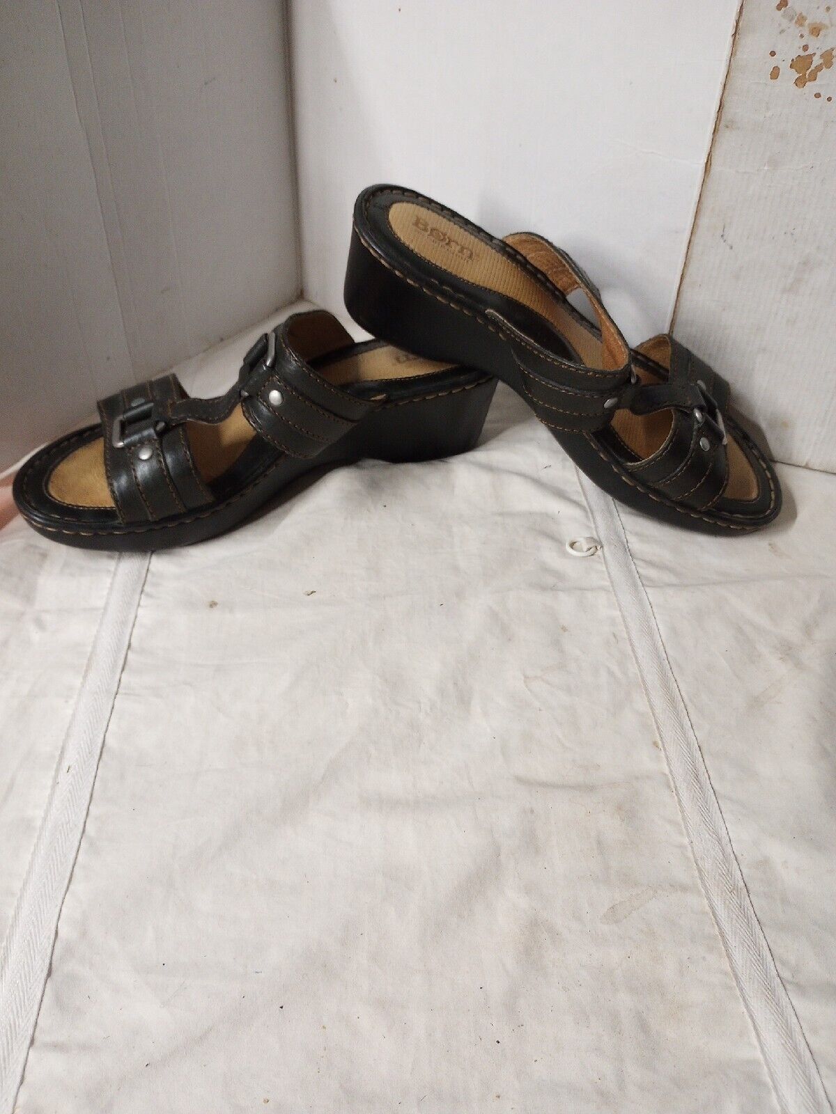 BORN Black Open Toe Strappy Slip On Sandals W3188… - image 6