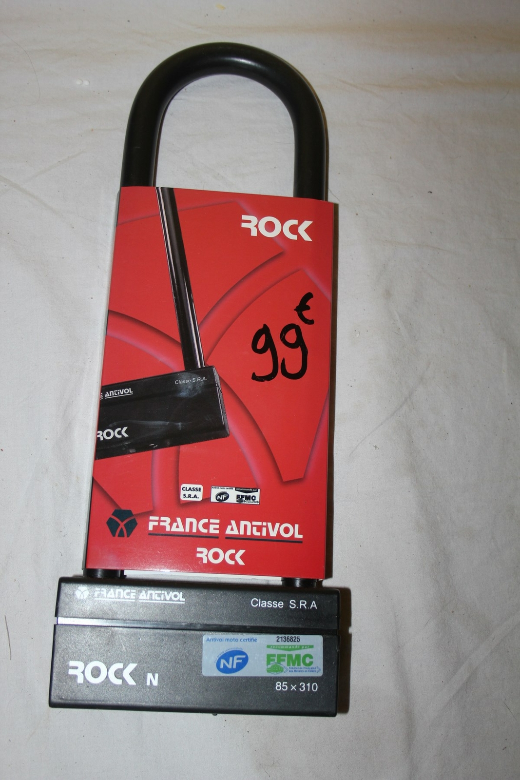 Antivol en U moto classe SRA Rock pour stationnement urbain nocturne