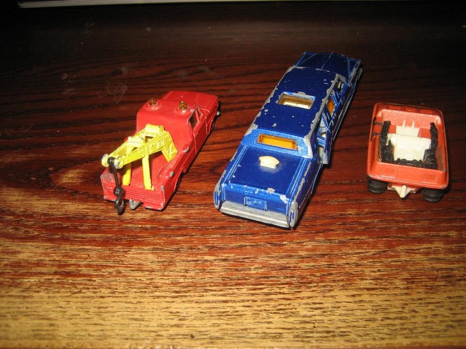 MAJORETTE Lot de trois vehicules en etat divers. - Photo 2/4