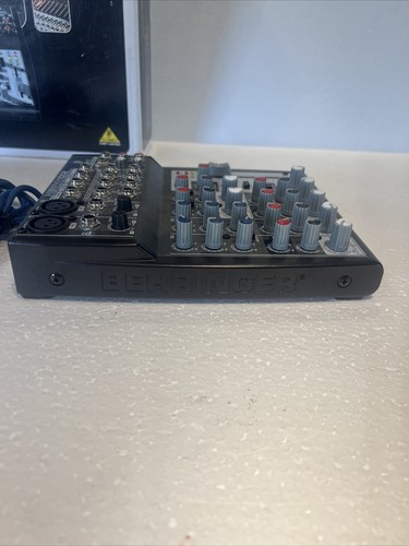 Behringer XENYX Preamps Q1002USB Audio Mixer / Audio Interface - Picture 8 of 14