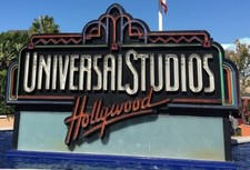 4 Universal Studios ticket Los Angeles