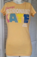 DAVID & GOLIATH Graphic Tee - Fashionably Late - Teen Youth Girls Mediium