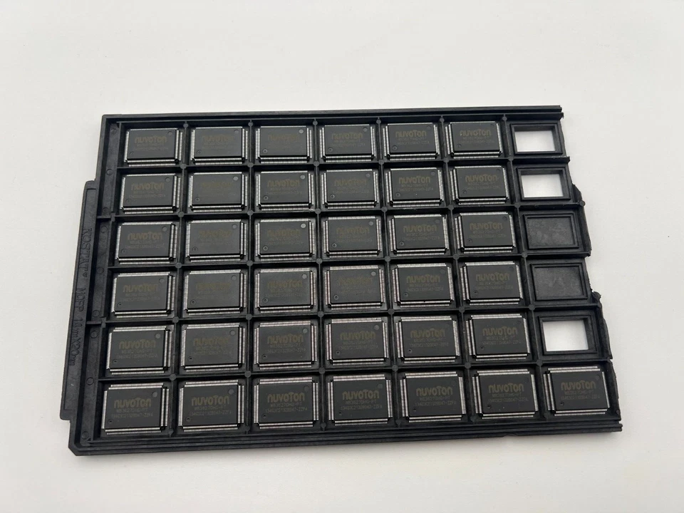 W83627DHG-PT  I/O Controller, LPC Controller, CMOS, 128-Pin, QFP - Image 3 of 4