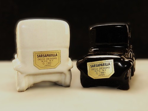 Antique Car Shaker Set, Sasparilla Deco Designs, New Old Stock, Vintage Kitchen - Picture 9 of 9
