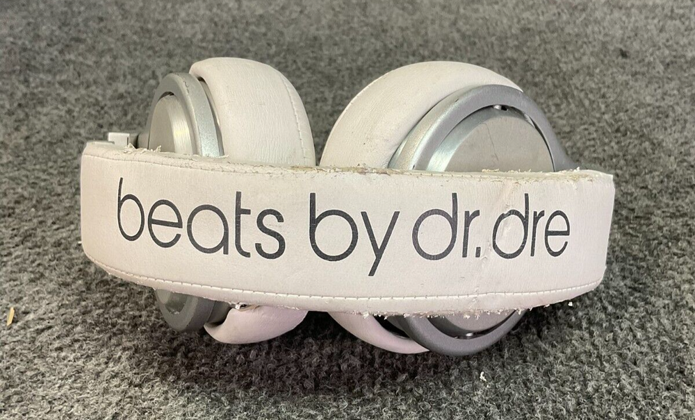 Beats by Dr Dre Monster Beats Pro Wired Over-Ear Headphones Cable-Free