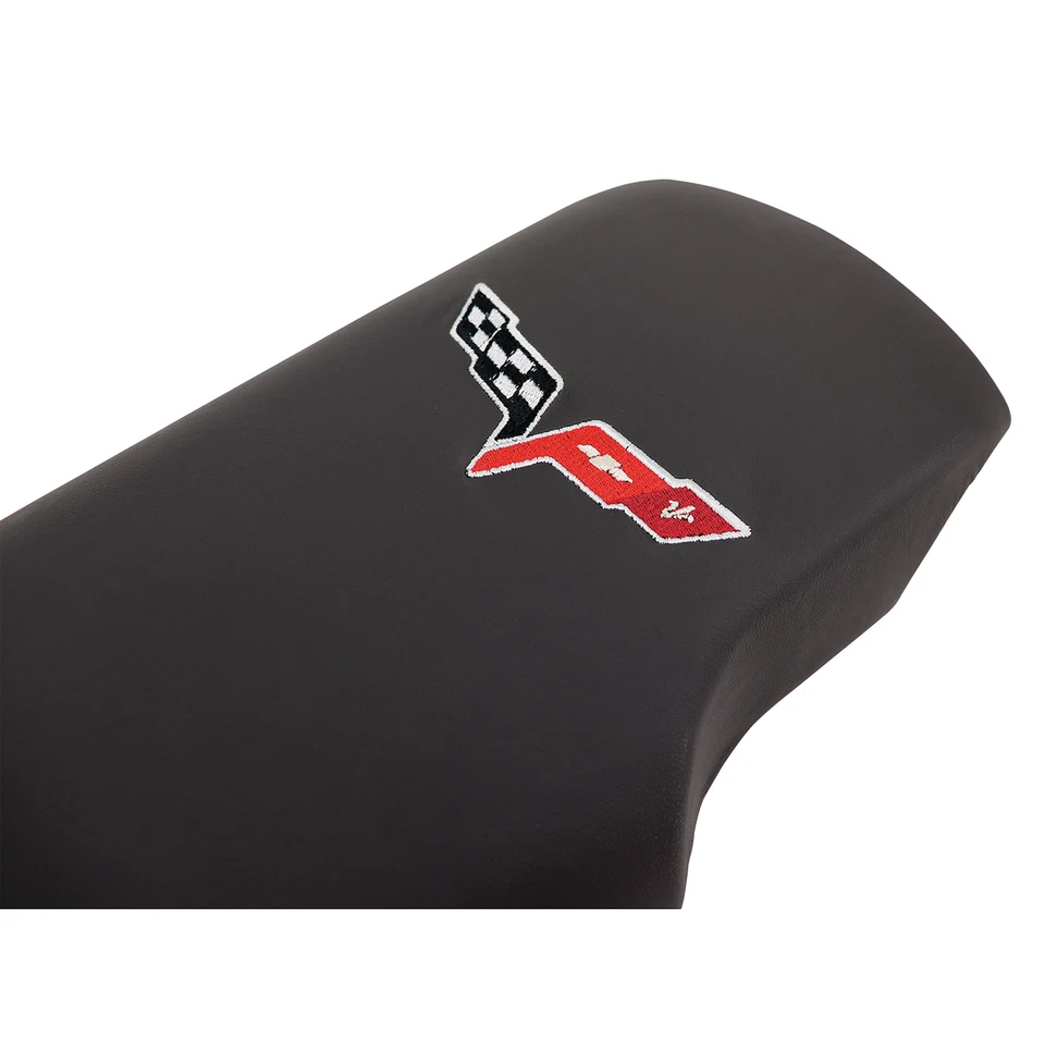 Tapa de consola bordada Corvette C6 en ébano con logotipo de bandera cruzada plateada 2005-2013 Foto 4 de 4