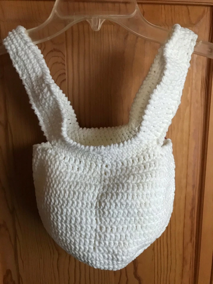 Bolso de Pascua de ganchillo hecho a mano Mr. Bunny con pajarita azul Foto 3 de 4