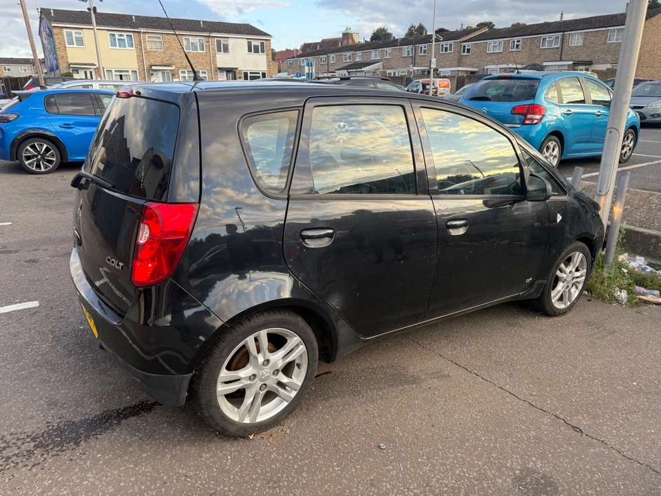 Mitsubishi COLT AUTOMATIC 1.3 petrol REPAIRABLE - Image 2 of 4