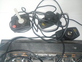 Atari 2600 Game Console With Controlers