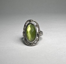 Elegant 925 Sterling Silver Oval Peridot Ring