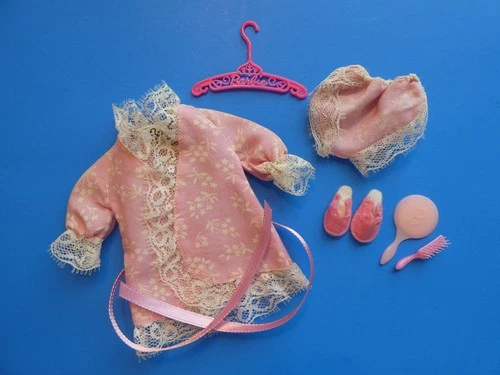 Vintage Barbie #1476 Dream Wrap Pink Floral Robe, Panties, Slippers, Accessories