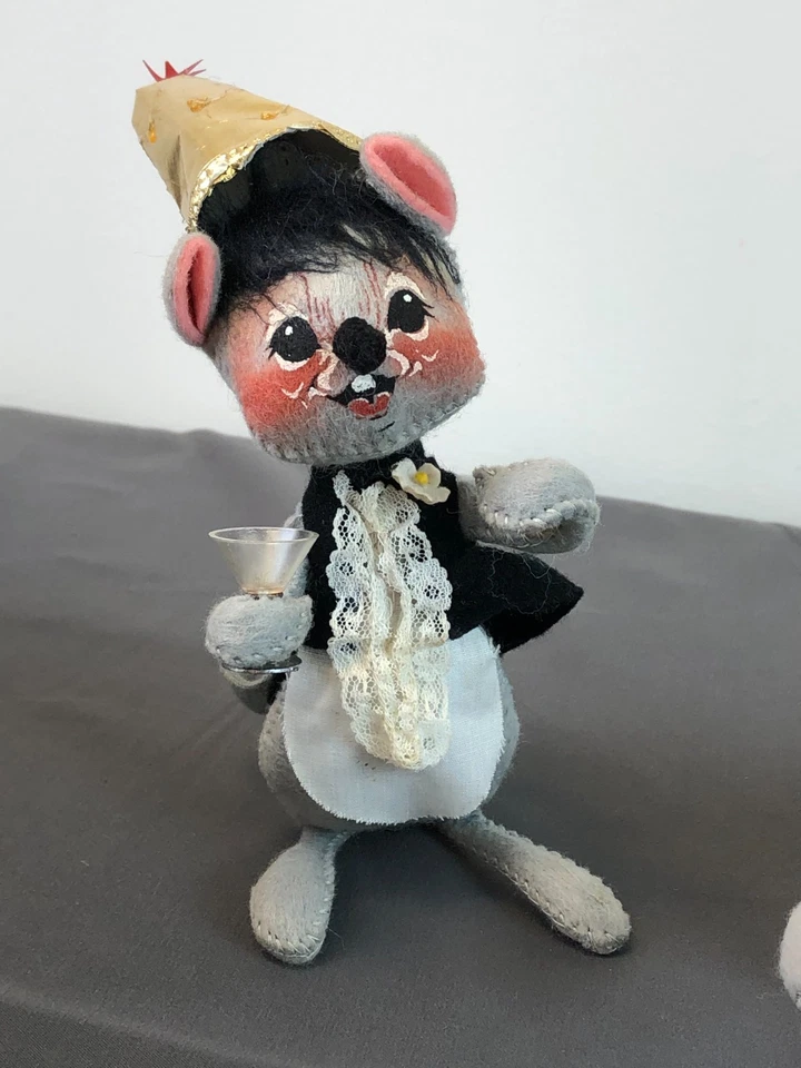 Pair ANNALEE Mobilitee Dolls NEW YEAR'S CELEBRATION Gray Mice Mouse '93 USA Made - Image 2 of 4
