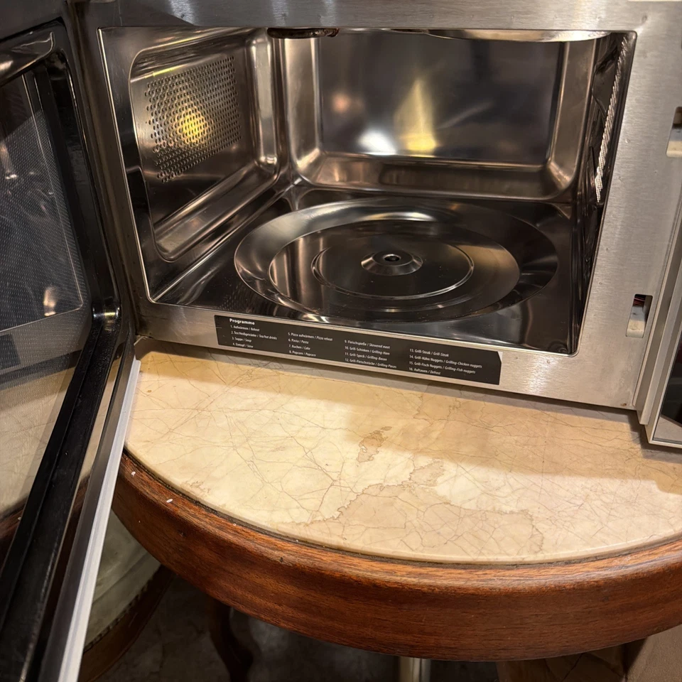 Caso MCG 20Chef 900W 20L Microwave Silver, Front Mirror, Like New, Very Clean - Image 4 of 4