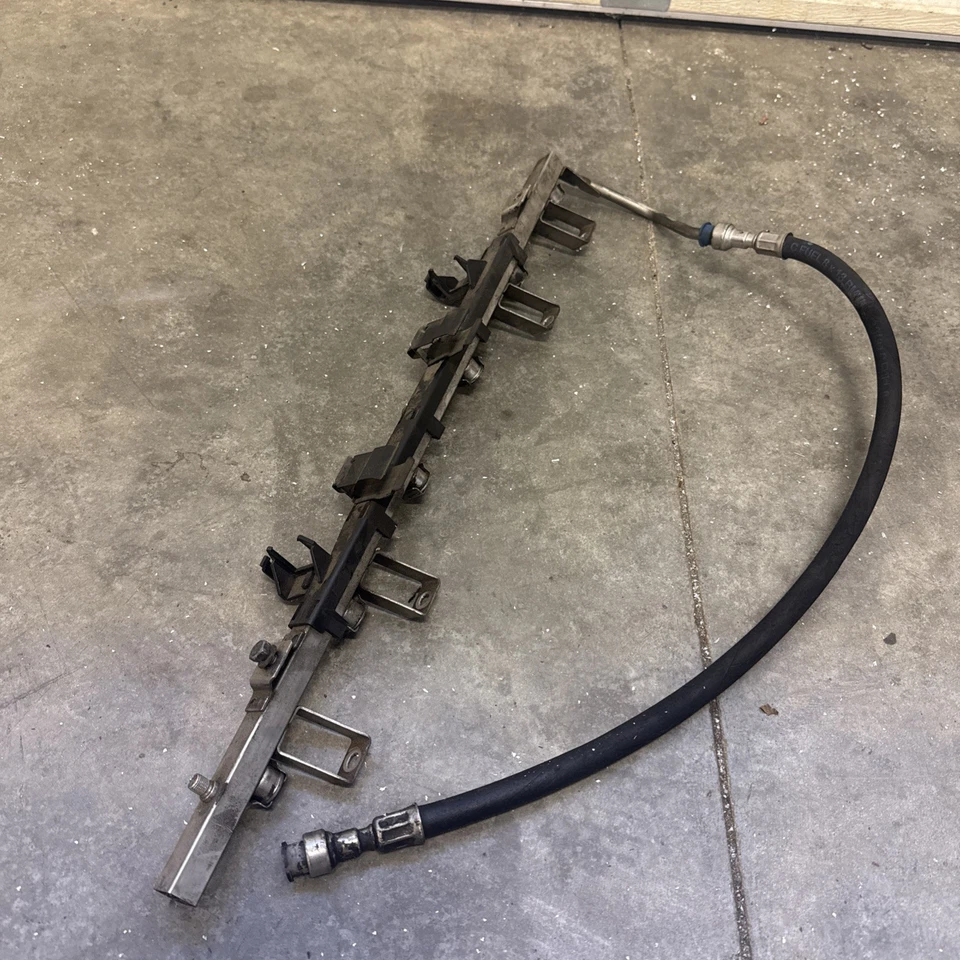 01-05 BMW E46 E39 riel de combustible 3,0 L M54 OEM 330i 330ci 330xi Foto 3 de 4