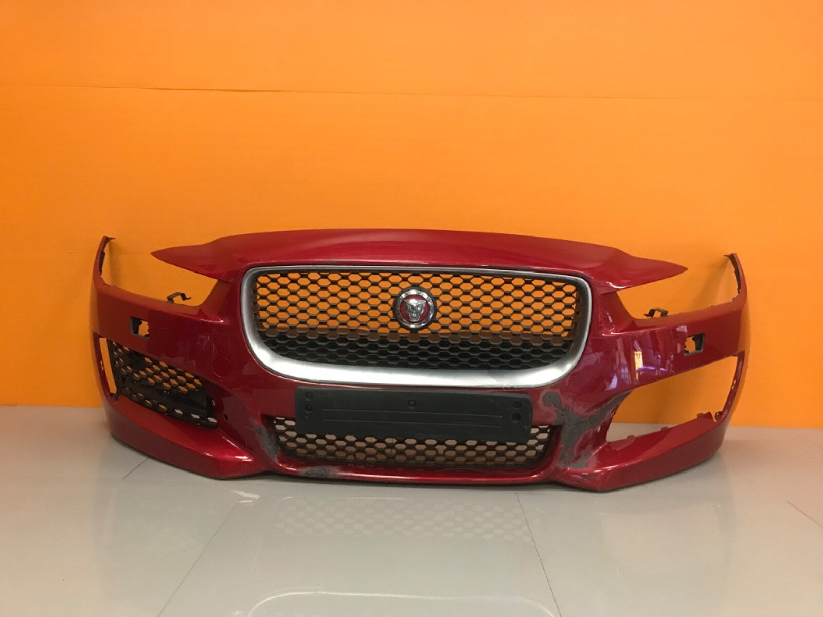 *Jaguar xe r sport 2015 -18 GENUINE FRONT BUMPER each - Image 2