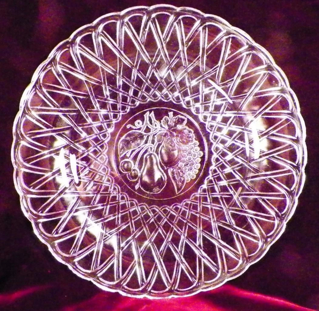 Pretzel Sandwich Plate Platter Indiana Glass Fruit Center Clear # 622 Vintage