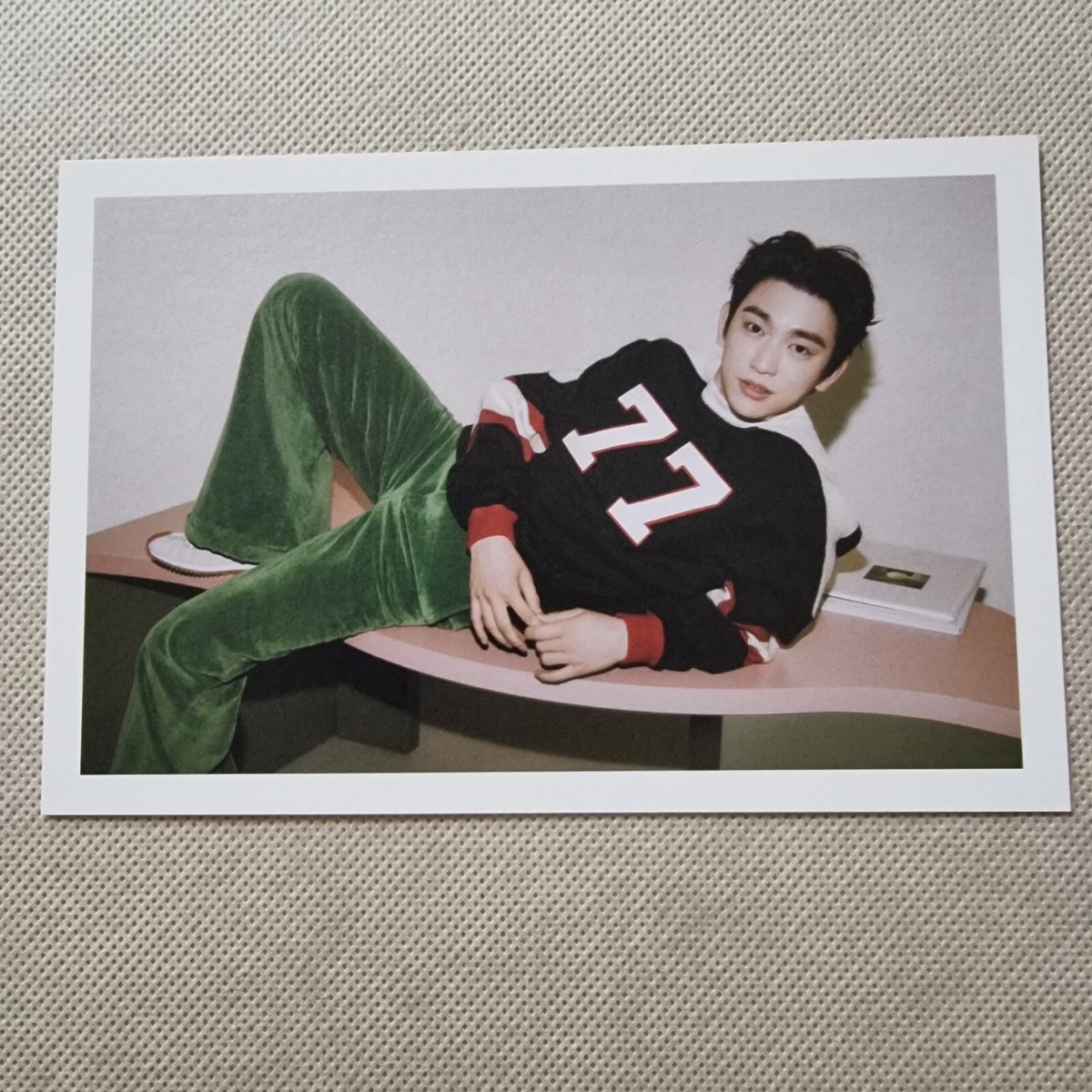 GOT7 ジニョン HEAR, HERE 写真集＋DVD＋付属トレカ１枚 GOT7 ジニョン HEAR, HERE 写真集＋DVD＋付属トレカ1枚