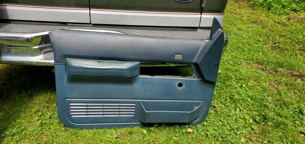 88 89 90 91 92 93 94 SILVERADO SIERRA SUBURBAN DRIVER DOOR PANEL