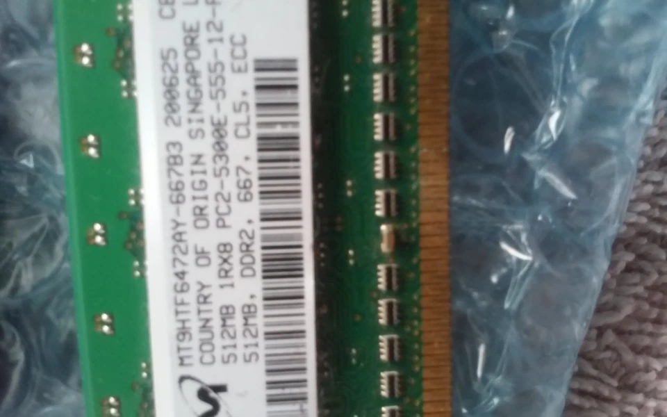 •	Micron MT8HTF6464AY-667B3 512MB 1Rx8 PC2-5300U-555 DDR2-667 CL5 Desktop Memory - Image 2 of 2
