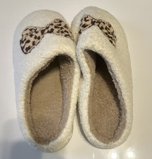 Women s White Slip-On Slippers Synthetic Leopard Animal Print Bow Round Toe 8.5