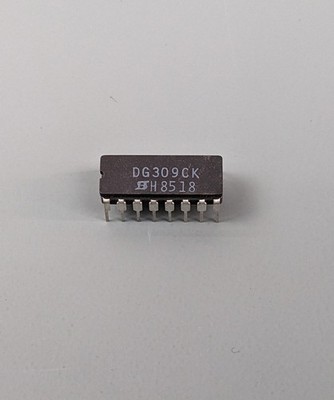 (2) Siliconix DG309CK 4 Circuit Analog Switch ICs, CMOS