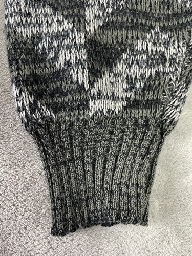Vintage Weeds Sweater Adult Large Chevron Pattern Geometric 90’s Y2K Black Gray - Picture 8 of 12
