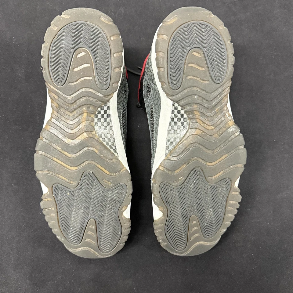 OG Air Jordan 11 2003 retro Low IE negro rojo (criado) para hombre talla 11 Foto 2 de 4