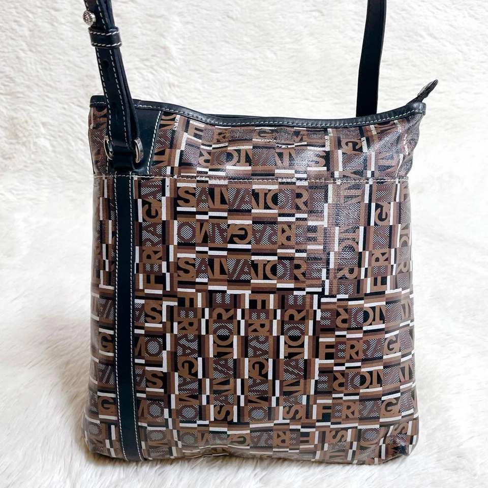 Auténtico bolso de hombro Salvatore Ferragamo de cuero PVC marrón negro para mujer 127490 Foto 3 de 4