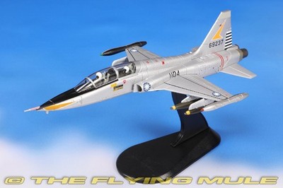 Hobby Master 1:72 F-5B Freedom Fighter ROCAF #1104