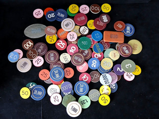 (90) Vintage Casino Chips Numbered Gaming Tokens Poker (Sunday 99 Cents)