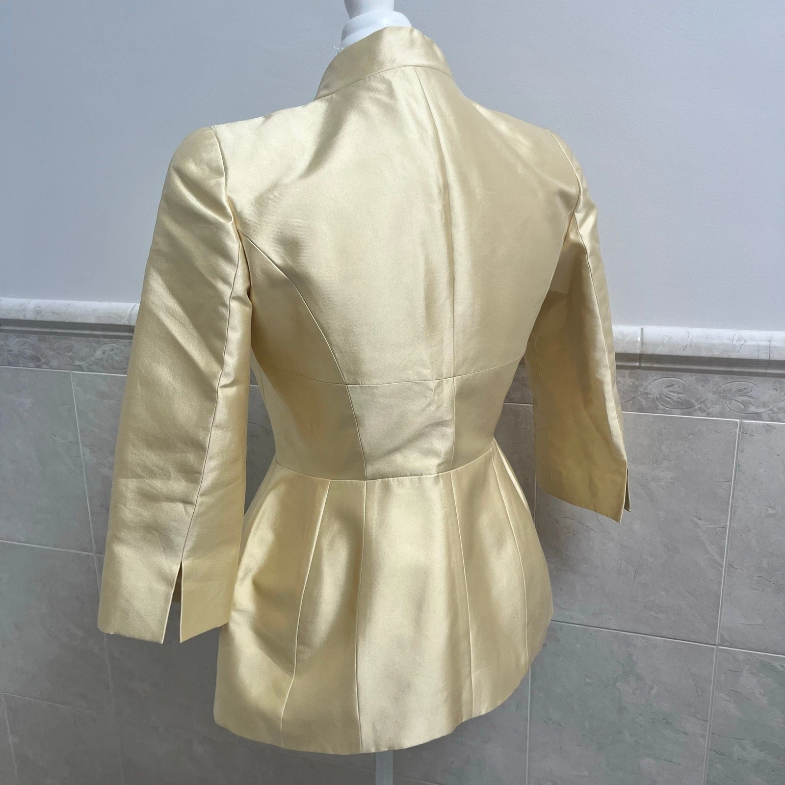 Blazer Alexander McQueen seta mikado risvolto sartoriale 42 6 giallo burro