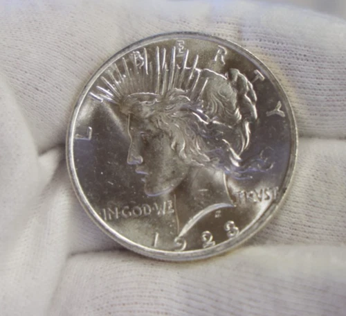 1923 US Peace Silver Dollar $1 Nice Unc.