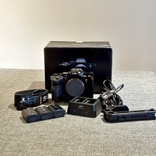 Sony A7 IV Mirrorless Camera + Accessories (low shutter Count 5036)