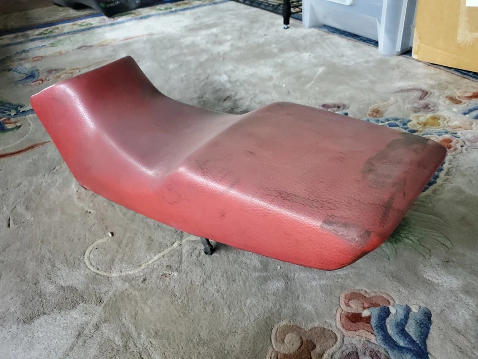 Sillín de asiento interceptor Honda VF500F VF 500 F 1984-1985 bueno Foto 4 de 4