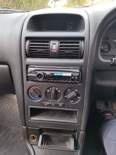 53 Vauxhall Astra Envoy DTI (Ex-Police Vehicle, 2 owners from new, non-smokers) - Picture 8 of 12