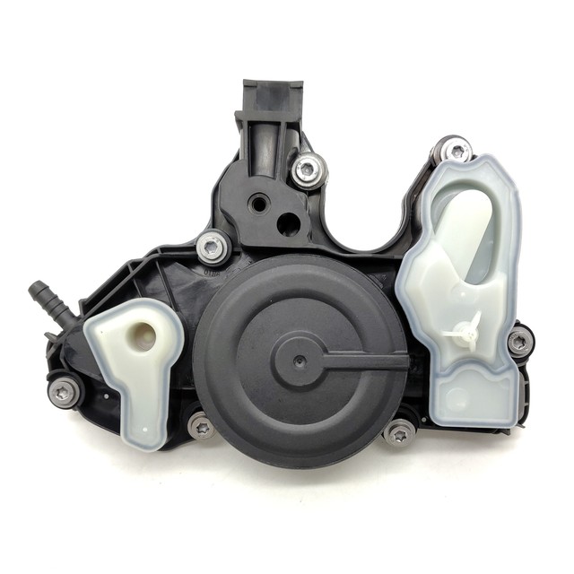 Oil Separator PCV Valve Assembly for Audi A3 A4 A4 Quattro VW Golf VII