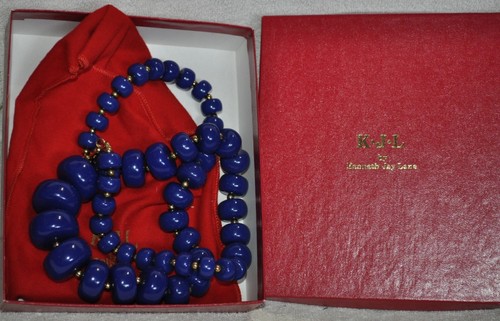 Kenneth Jay Lane KJL Blue Round Disc Graduated Necklace original box - Picture 2 of 9