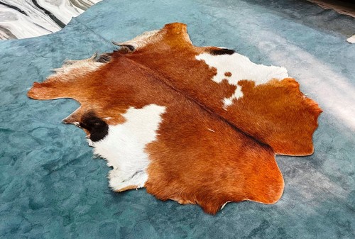 Tricolor Goat Pelt Hide Fur, Scandinavian Rug, Brown White Neutral Taupe, 3x2 ft - Picture 7 of 7