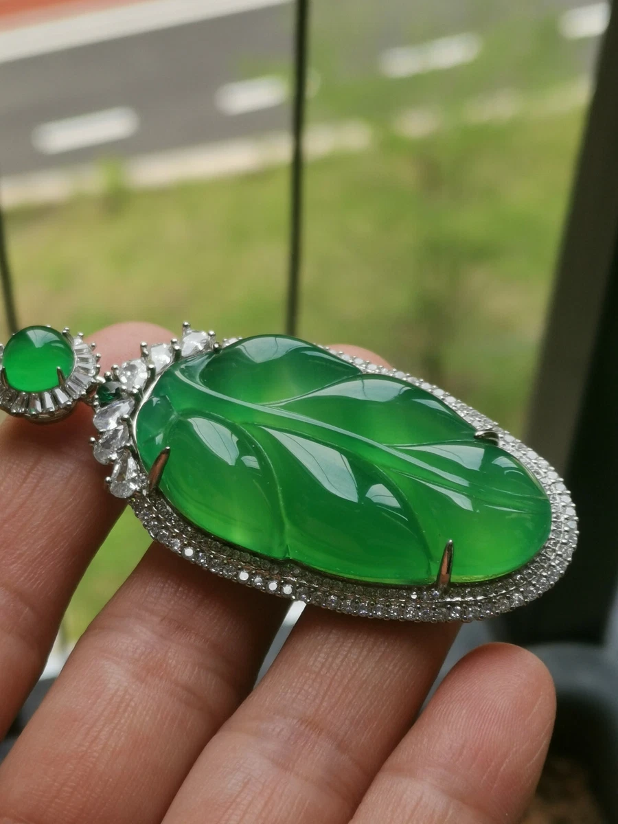 Certified 18.32 Carat Icy Jadeite Jade Leaf Pendant Necklace, Good Fortune  For Sale at 1stDibs