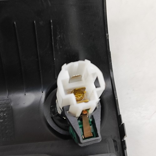 VOLKSWAGEN AMAROK 2H Gear Shifting Level Plastic Trim 2H0863681 2019 RHD - Picture 7 of 9