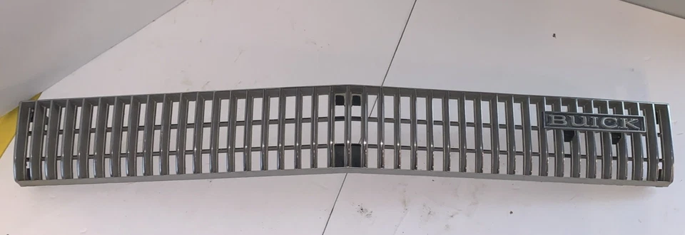 Buick Centurion LeSabre 1973 OEM parrilla delantera Foto 2 de 4