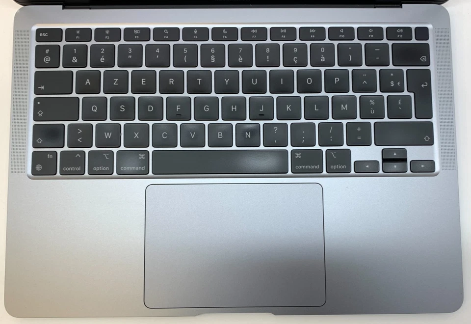 Apple MacBook Air 13" M1 · 16GB · 256GB, photo 2 of 5