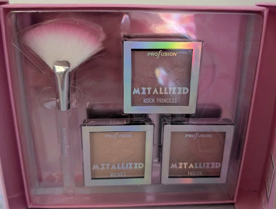 Profusion Metallized Hypnotic Highlight Make Up Pallet Includes 3 Colors NEW  - Image 4 of 4