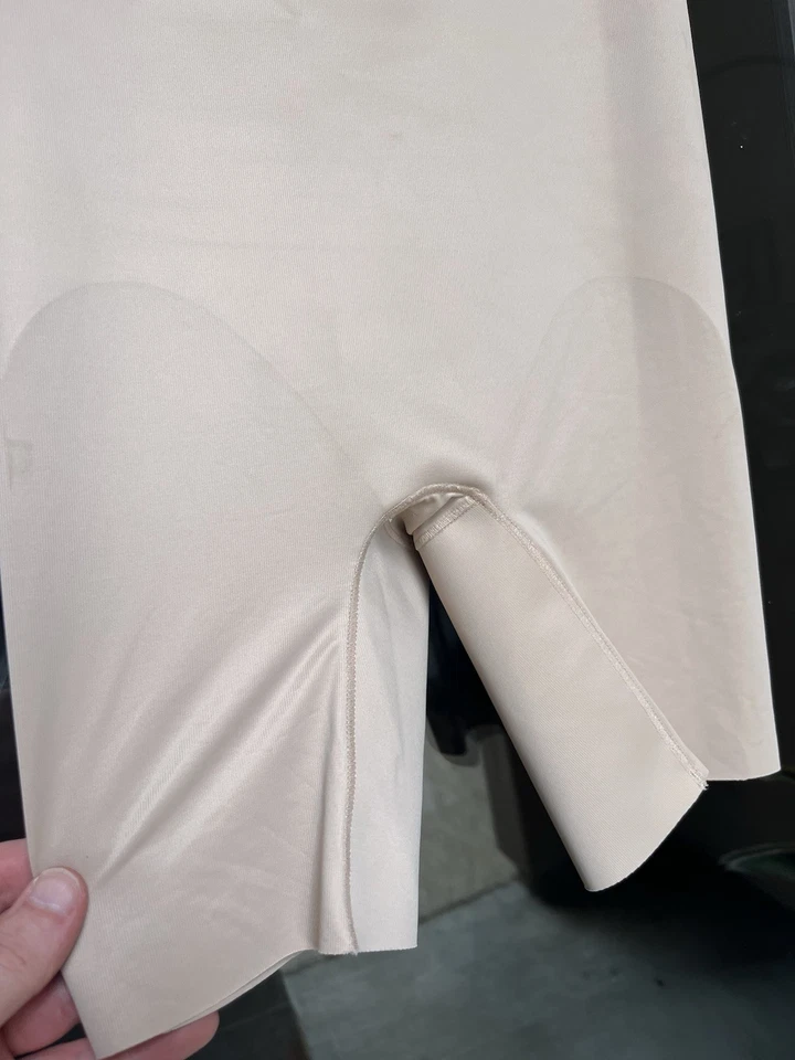 Body Chantelle Nude Foto 3 de 4