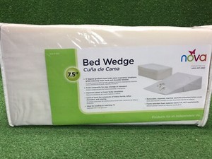 NOVA Foldable Bed Wedge 7.5" Removable & Washable Cover Used Once. Mint