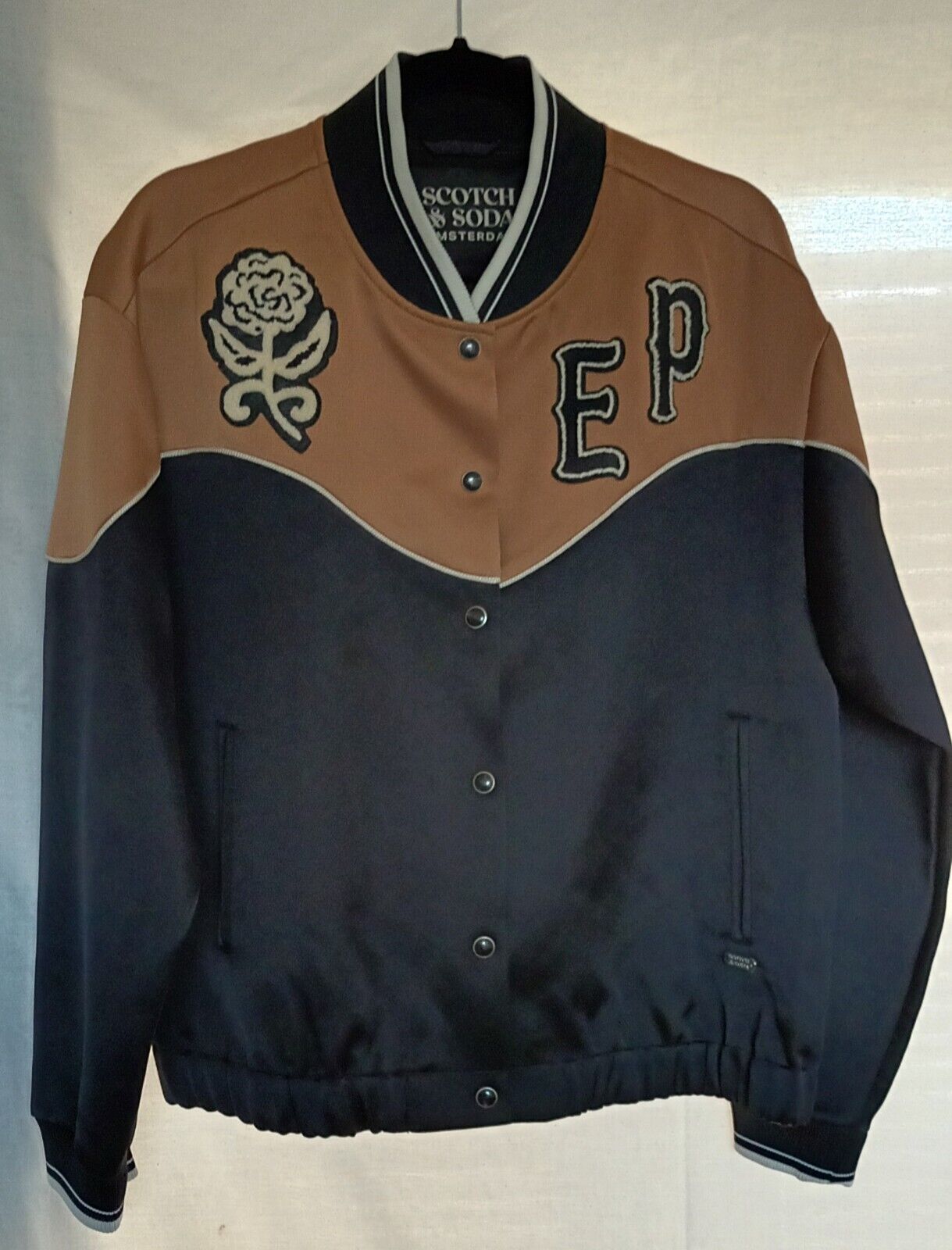 Picture 1 of 7