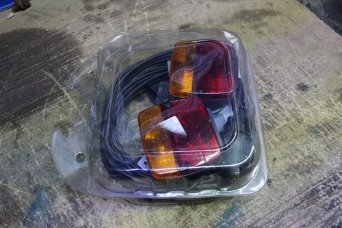 Rückleuchten Anhänger Set Leuchttafel Abschleppleuchten Magnet Traktor E-Prüfzeichen 7,5m - Bild 2 von 3